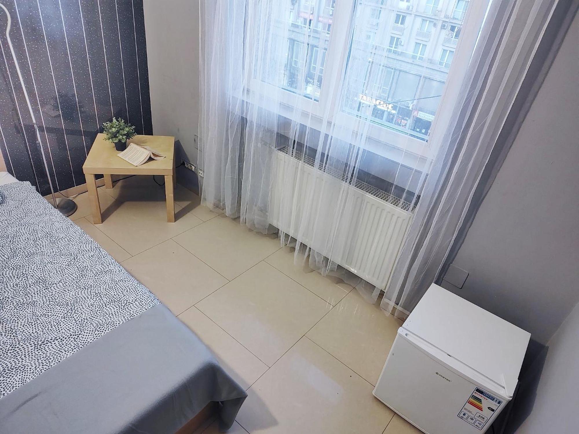 Central Retreat- Apartment Universitate Bukarest Exteriör bild